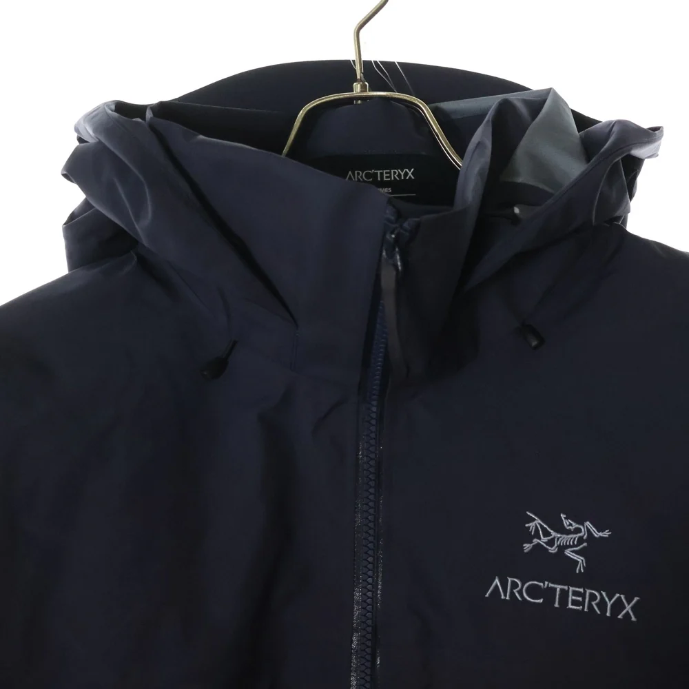 アークテリクスの偽物見分け方！ビーニーやリュック、ジャケットなど