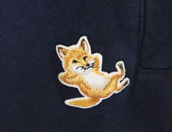 メゾンキツネ偽物の見分け方！ワッペンやロゴなど見逃せない7ポイント