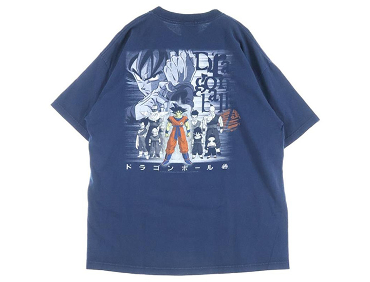 90年代当時のアニメ『ドラゴンボールZ』の孫悟空がプリントされたヴィンテージアニメTシャツ。