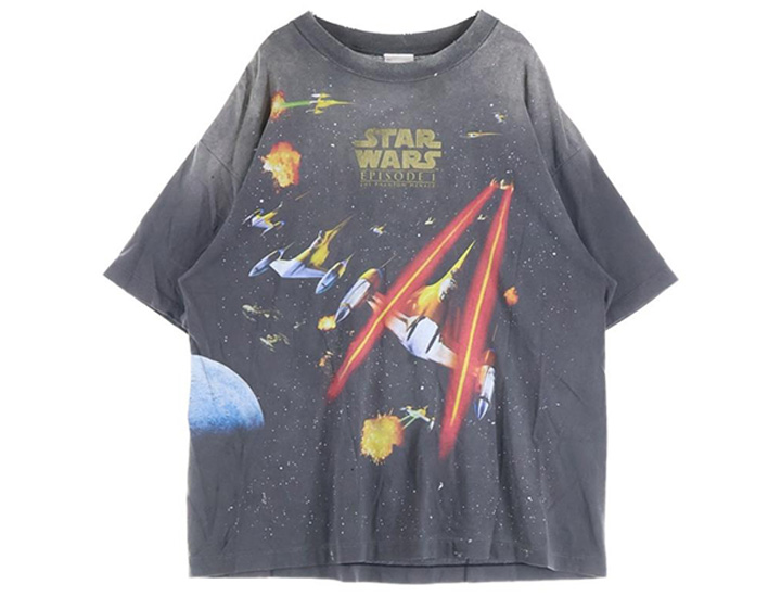 80年代『スター・ウォーズ』公開当時のプロモーション用Tシャツ。全面にプリントされたグラフィックとロゴが特徴。